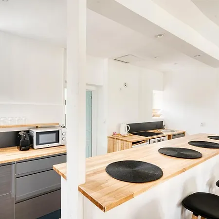 Superbe appartement rénové à Bayeux pour 4 Appartamento *